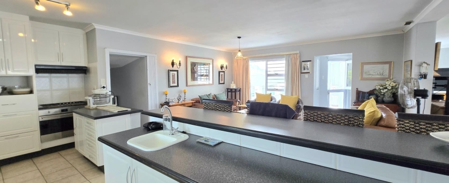 5 Bedroom Property for Sale in Franskraal Western Cape